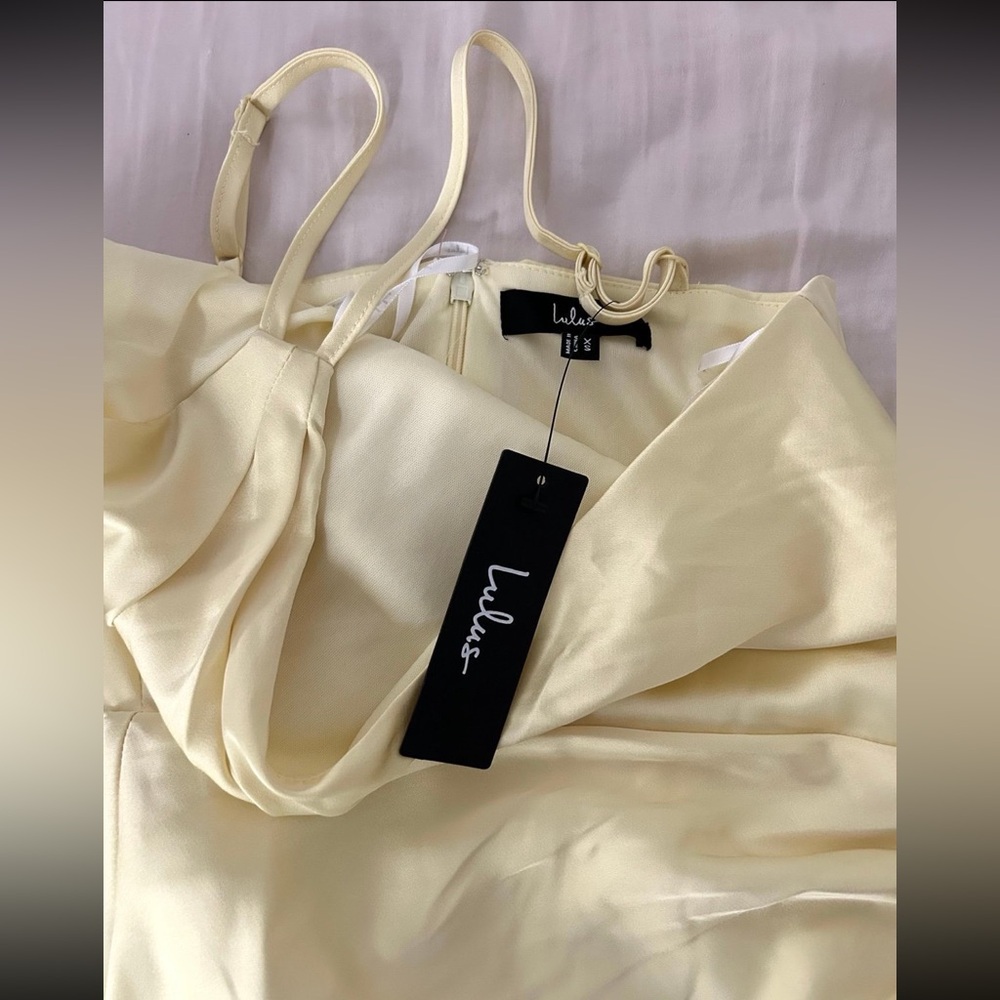 Lulu's One Shoulder Dress in yellow. NWT